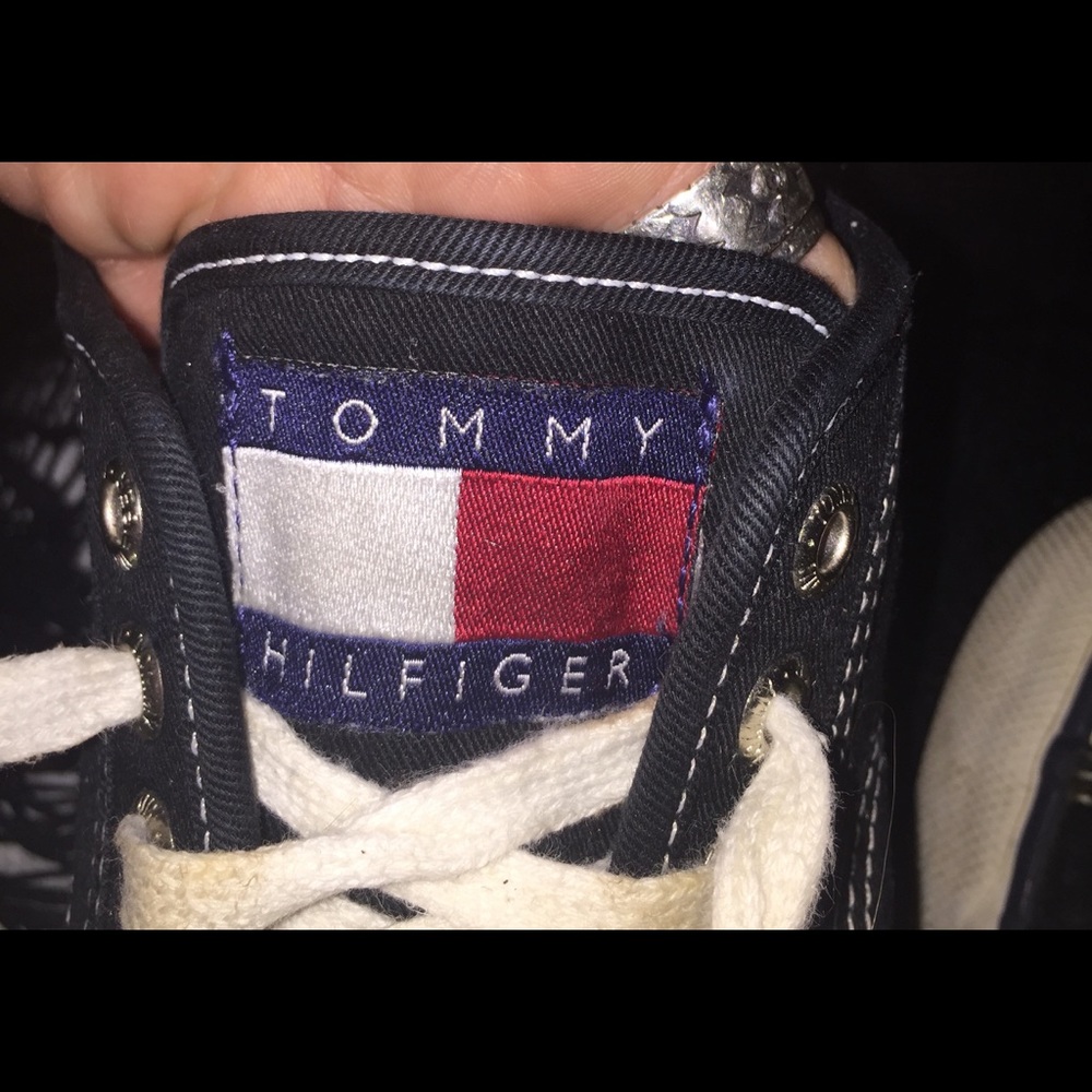 ❤️Vintage TOMMY HILFIGER Sneakers, Women’s Size 7 - Picture 4 of 4